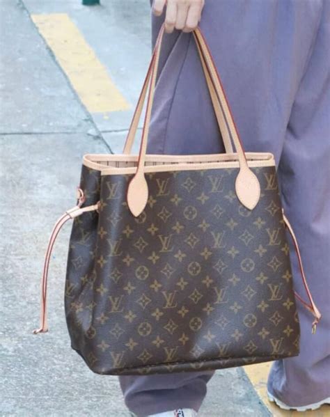 is louis vuitton cheaper in singapore than us|louis vuitton singapore outlet.